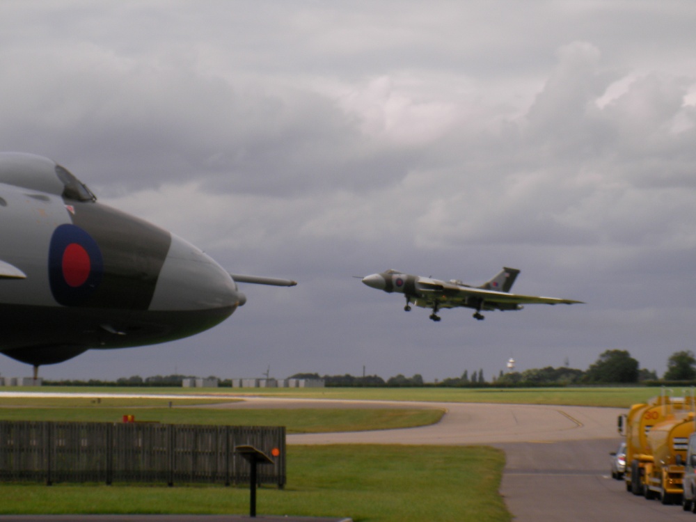 The Mighty Vulcan returns to Waddington