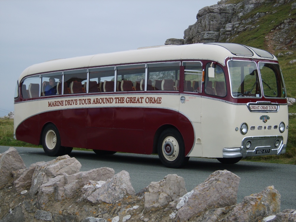 Bus that takes tourist's round  the Orme