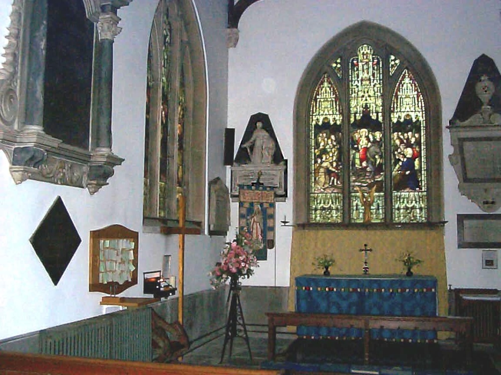 1999 interior St Lawrence Church, Hungerford