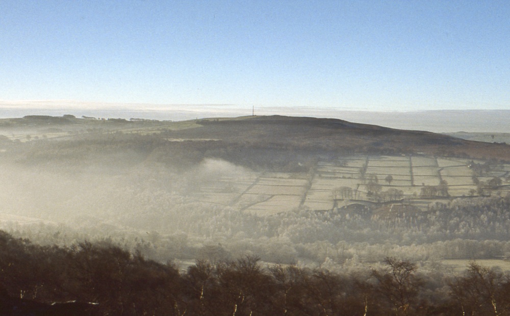 The radio mast on Sir William Hill