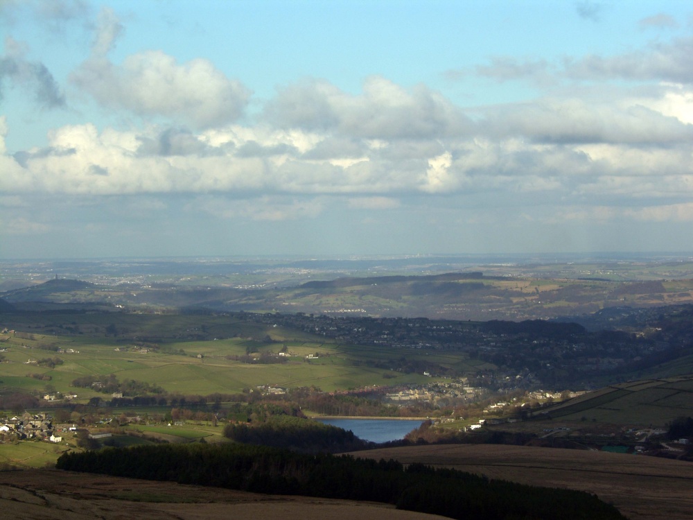 From Holme Moss Looking Down photo by Tom Doncaster