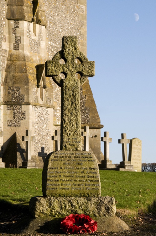 Grave and moon - Midgham