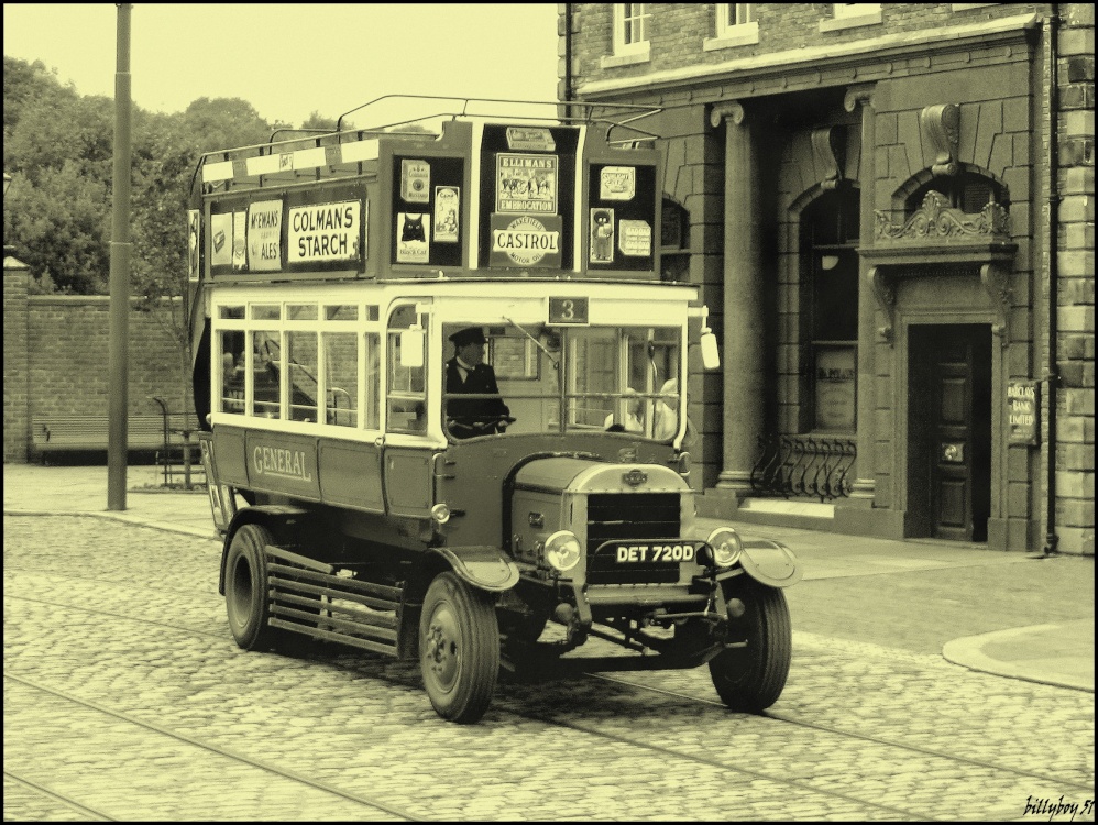 Replica Northern Bus