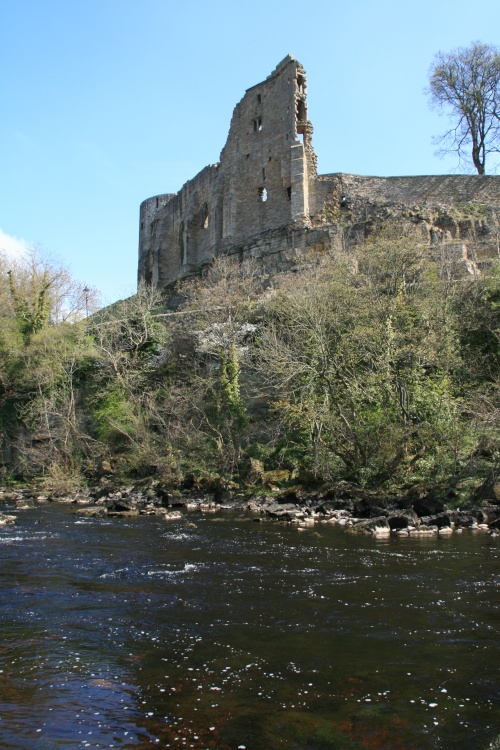A view of Barnard Castle from the banks of the River Tees