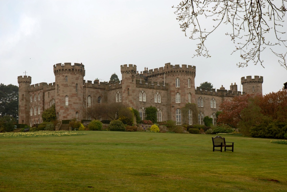 Front view of Cholmondeley Castle