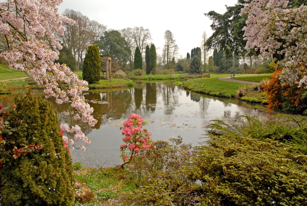 Photograph of Cholmondeley Castle Temple Garden 2