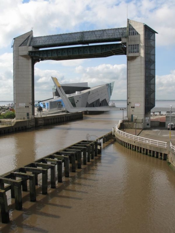 The Deep framed by Tidal Barrier