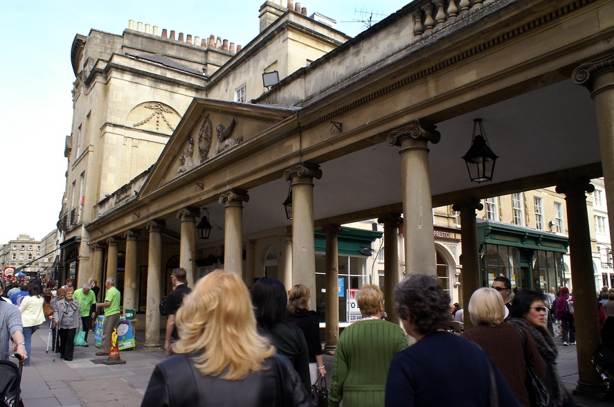 The entrance to the Bath Abbey and Roman baths.