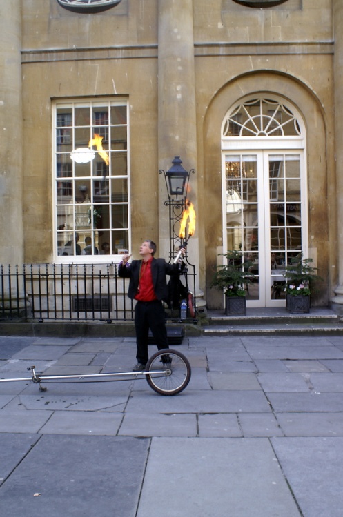Street entertainer outside the Roman Baths.