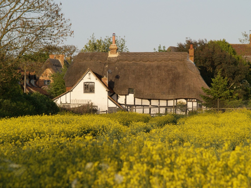 Botolph Claydon, Bucks