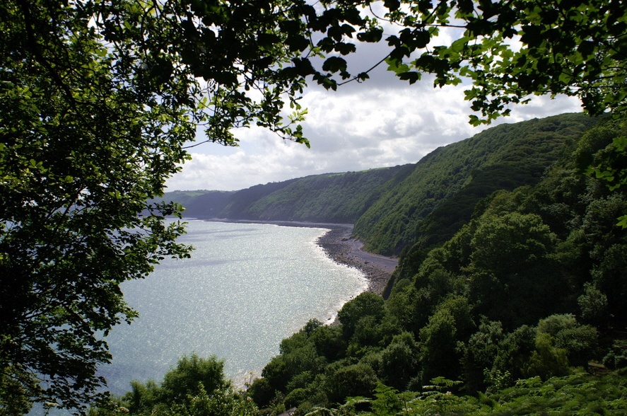 View 3 from the road into Clovelly.