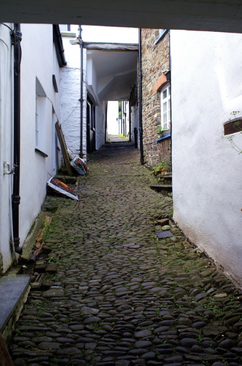 Looking up Up-Along Street.