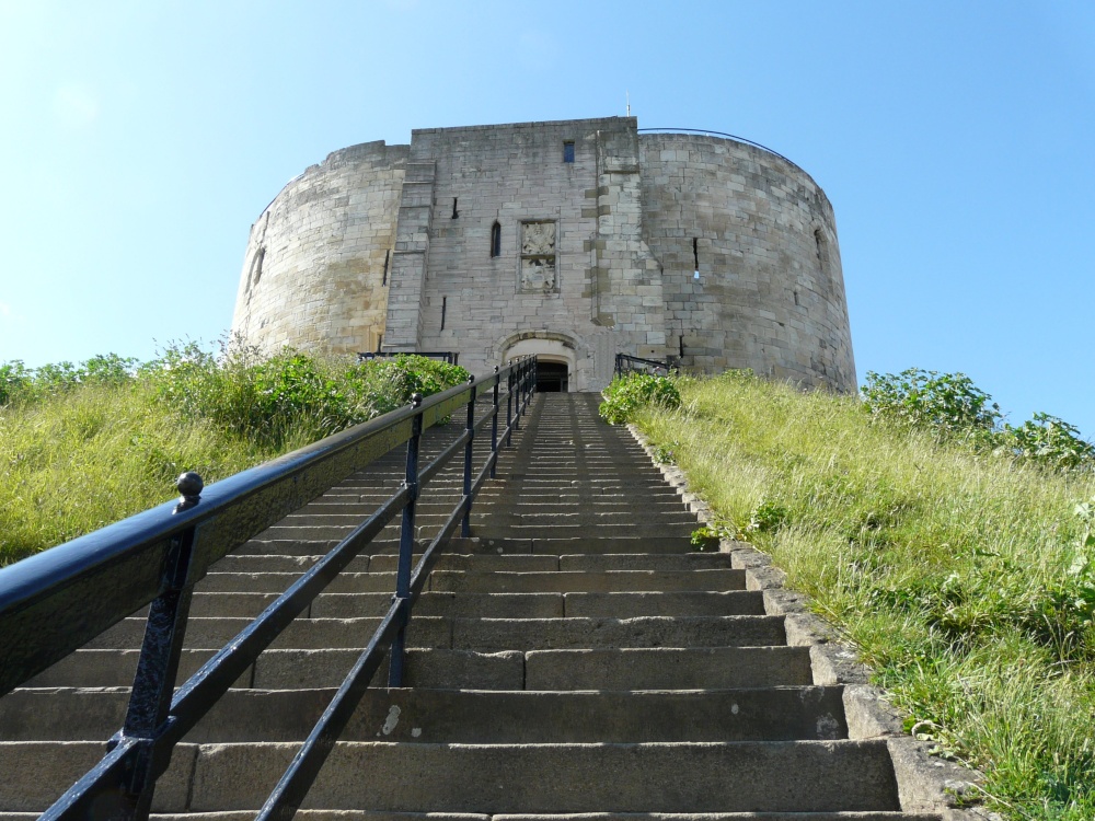 Clifford's Tower photo by Stephen