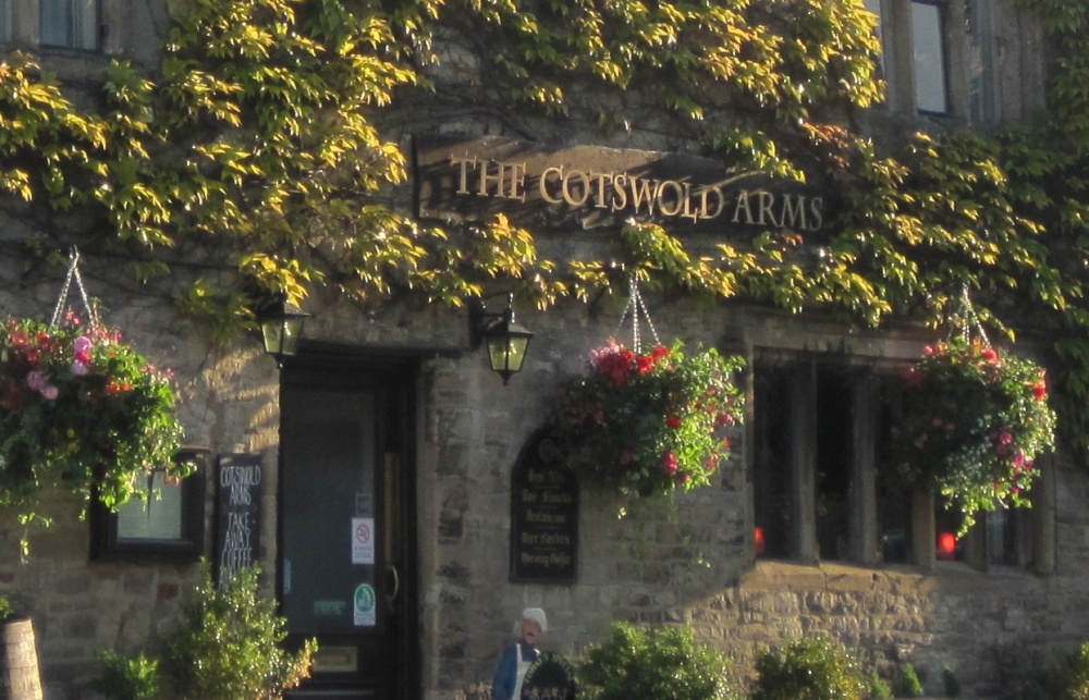 Cotswold Arms Pub, Burford
