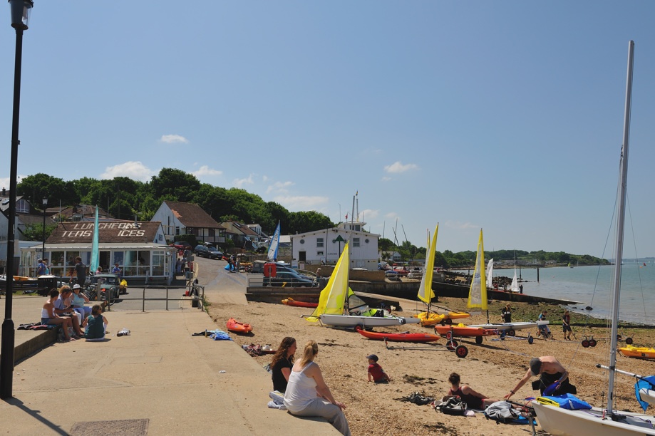 Gurnard Boat Club and Promenade - May 2009