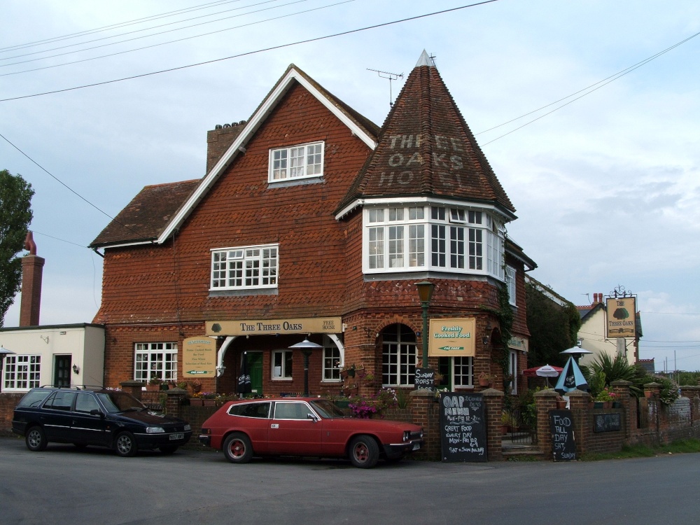 The Three Oaks hotel / pub
