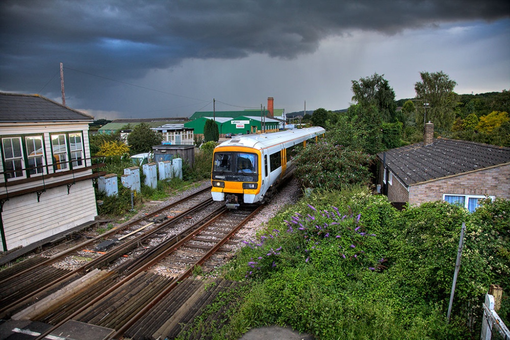 Photograph of Train pulling into Cuxton station