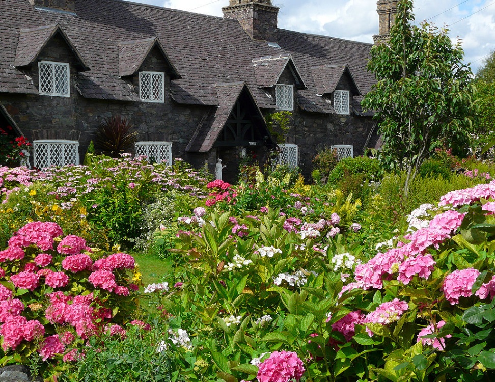 "Woodhouse Eaves Village,Leicestershire" by Kevin Tebbutt at