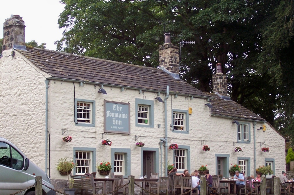 Photograph of The Fountaine Inn public house at Linton