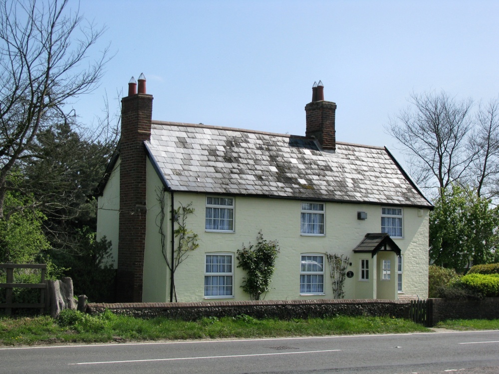 Photograph of House in Theberton