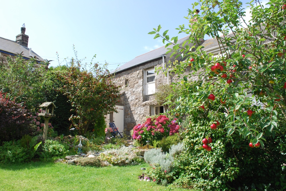 Photograph of Cornish cottage