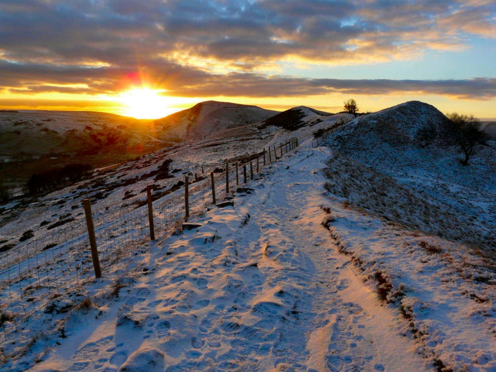 The Great Ridge near Castleton photo by Kevin Tebbutt