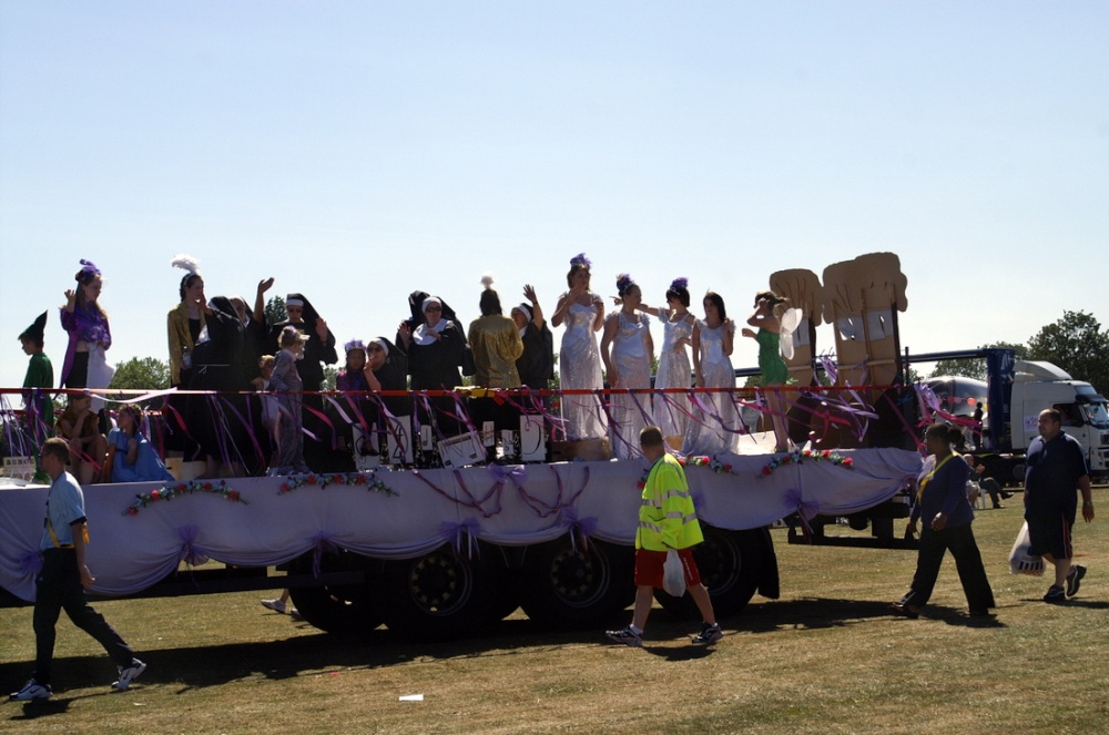 And here comes the Carnival Queen.