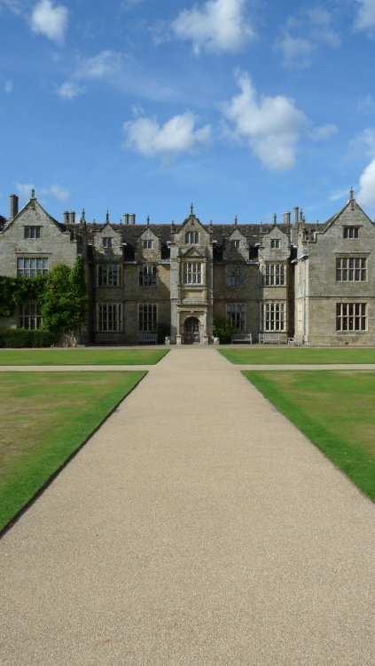 Wakehurst Place