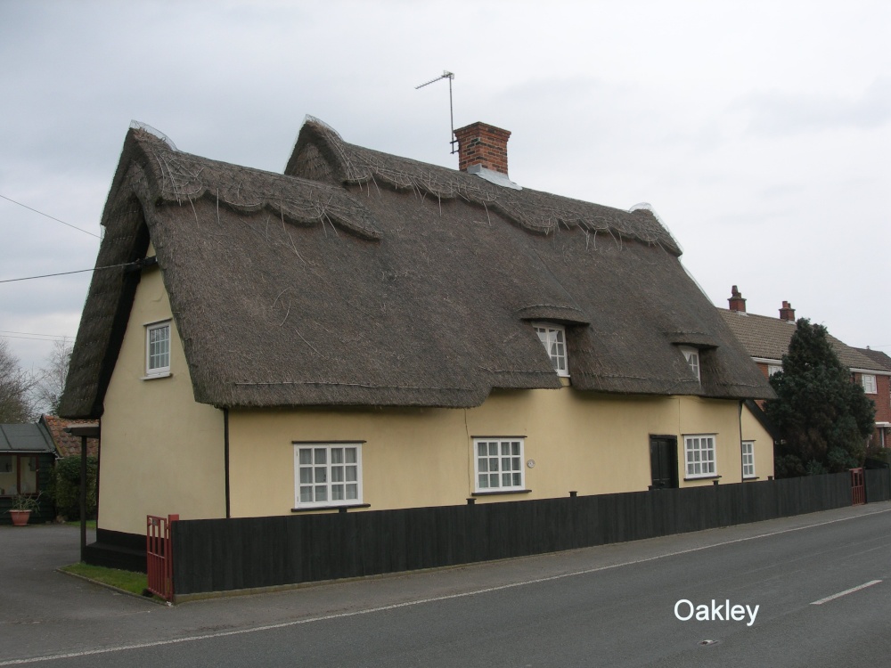 Thatched Cottages in Oakley