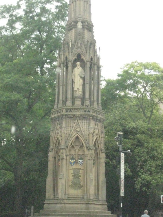 Martyrs Memorial In Oxford City centre
