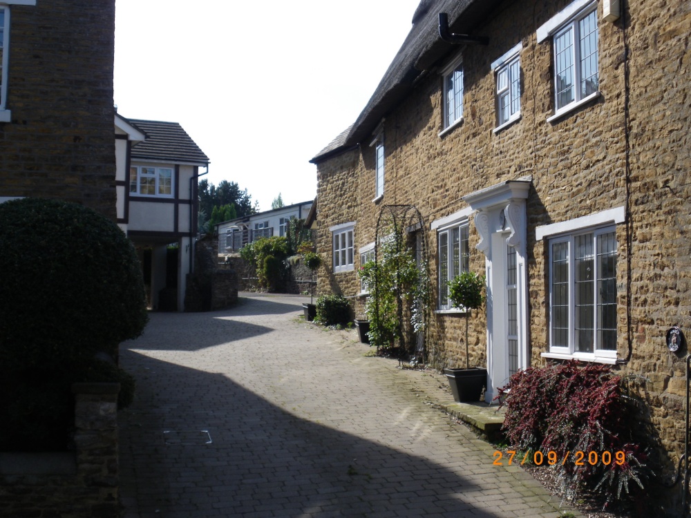 Off West Street, Moulton