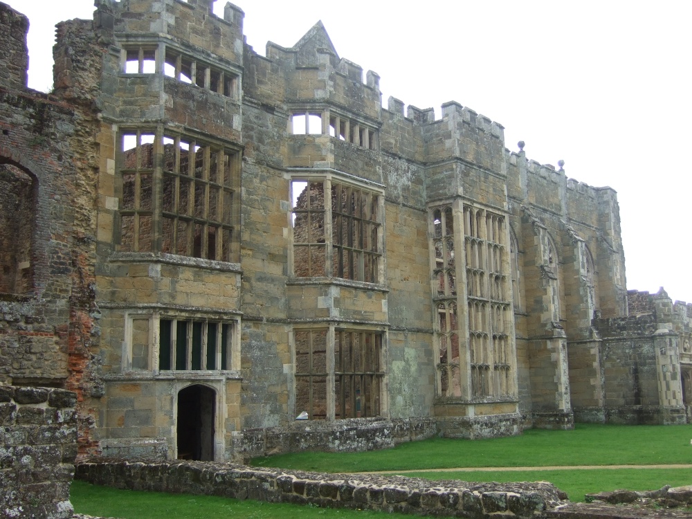 Cowdray House photo by Phil Jobson