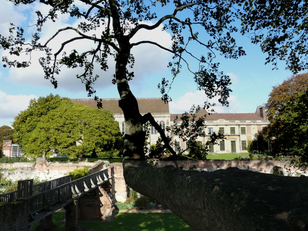 Eltham Palace in Autumn