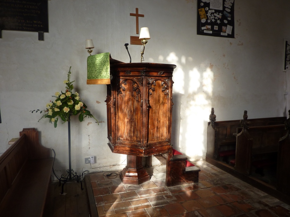 Lingwood Church Pulpit