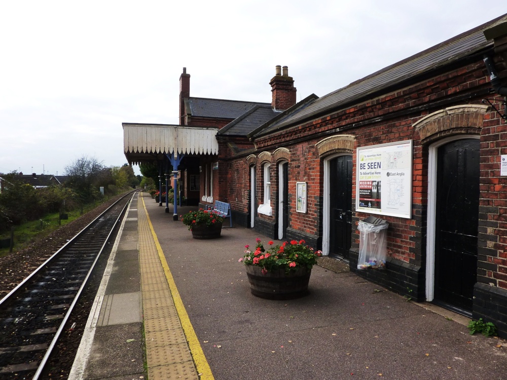 Lingwood Station