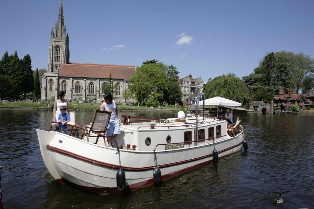 Babs barge at Marlow