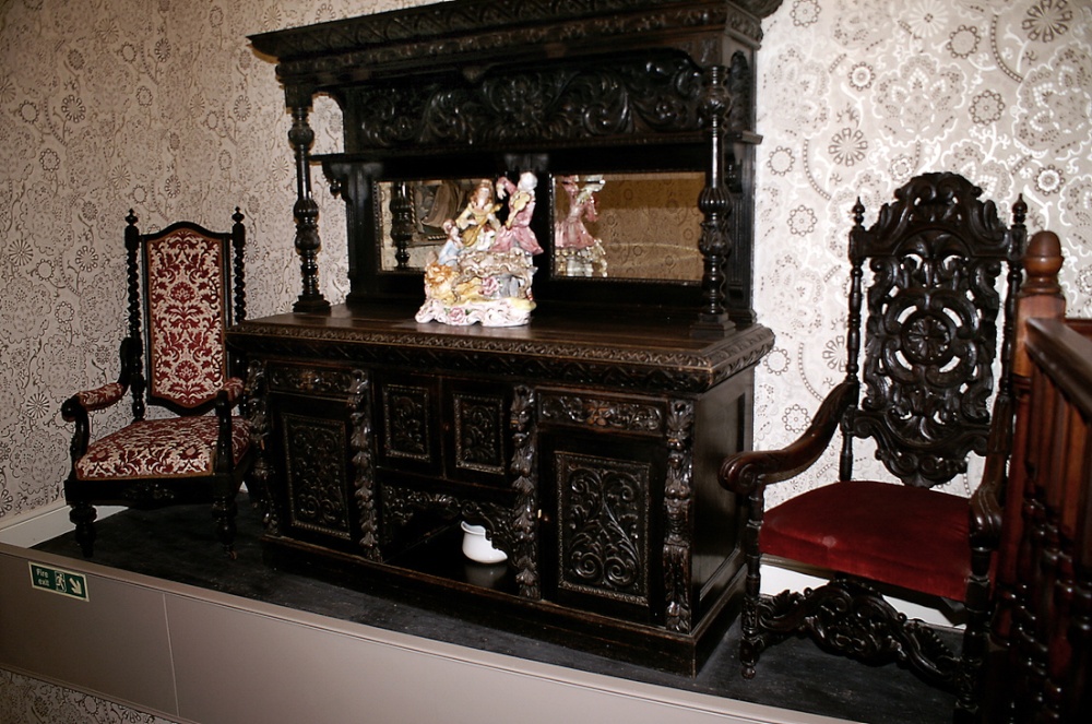 Yesterdays World photo by Peter Evans