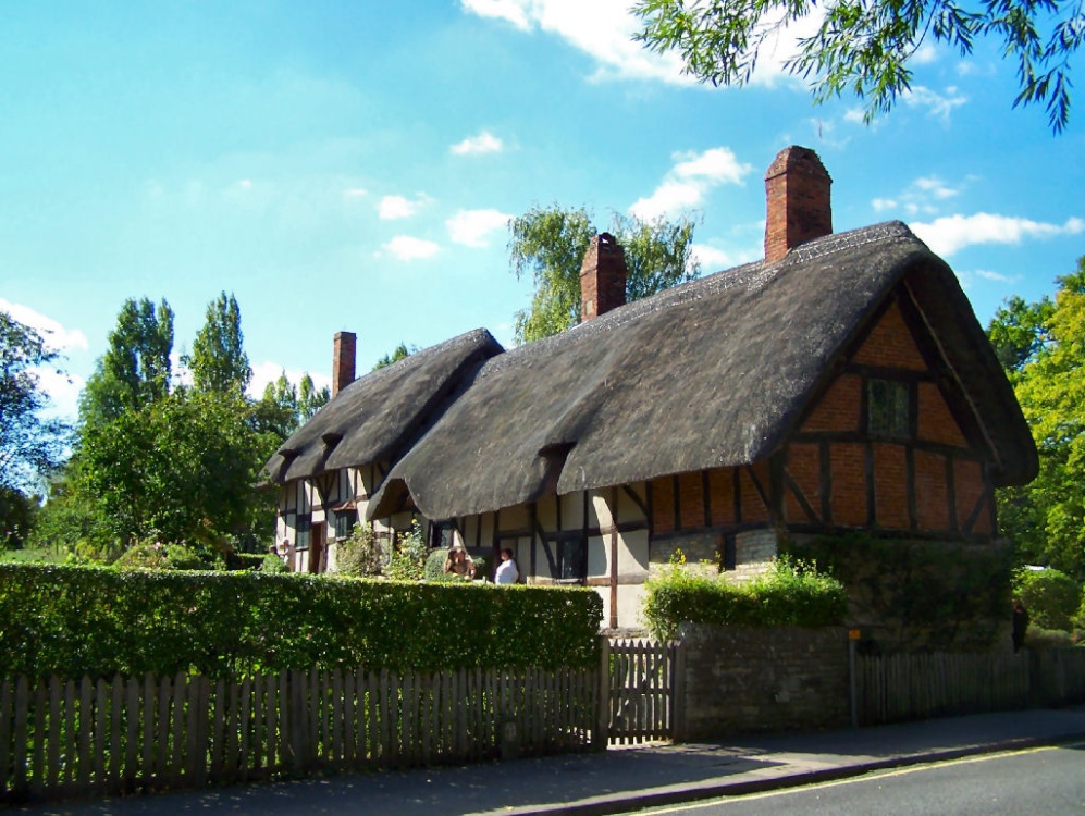 Anne Hathaway's Cottage photo by Kevin Tebbutt