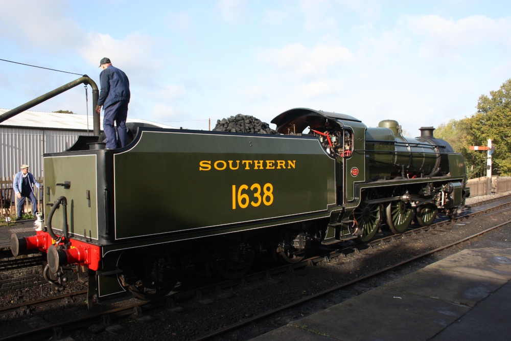 Train photo by Raymond Thurlby