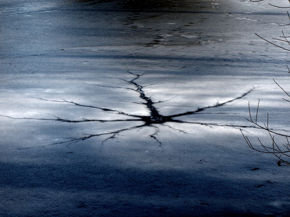 Ice on Jubilee Lake, Steeple Claydon, Bucks