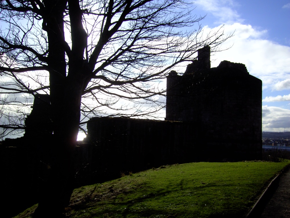 Ravenscraig  Castle Silhouette