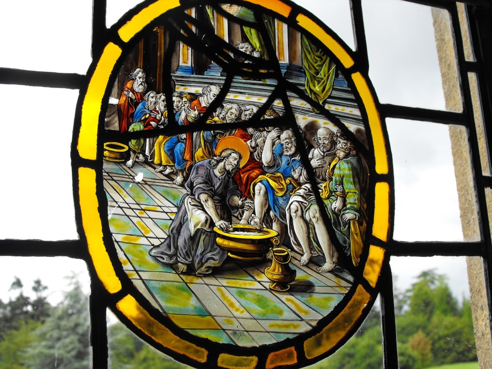 Photograph of Stained glass at Beaulieu Palace House