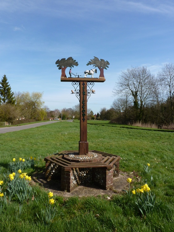 Fritton Village Sign