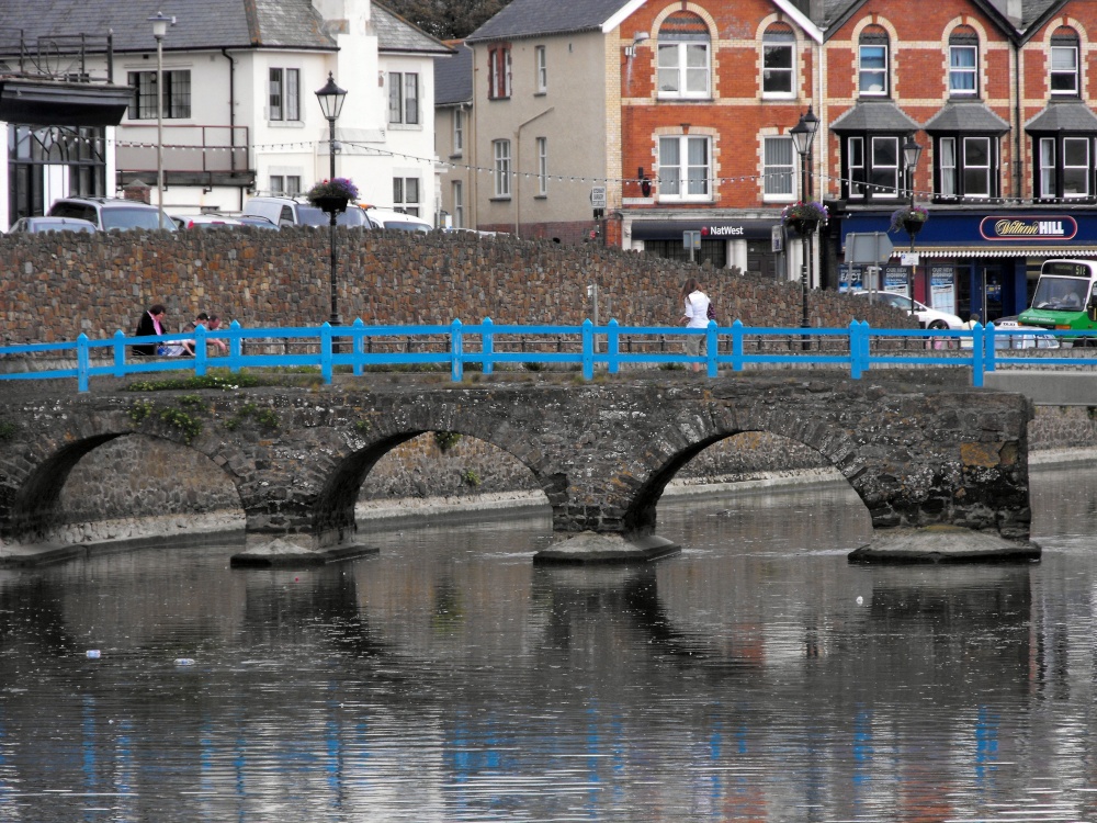Pedestrrian bridge at Bude