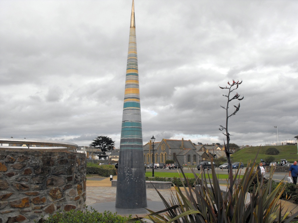 Bude Light monument