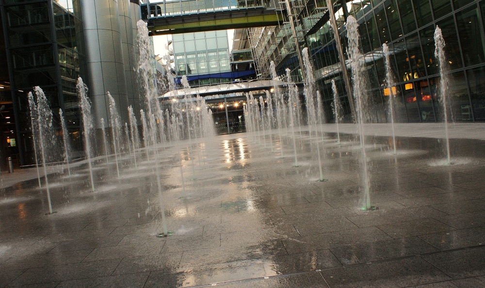 Terminal 5, Dancing Water photo by Sean Grogan