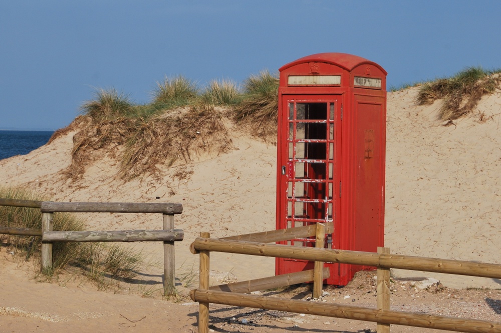 Beach Phone photo by Jez Taylor