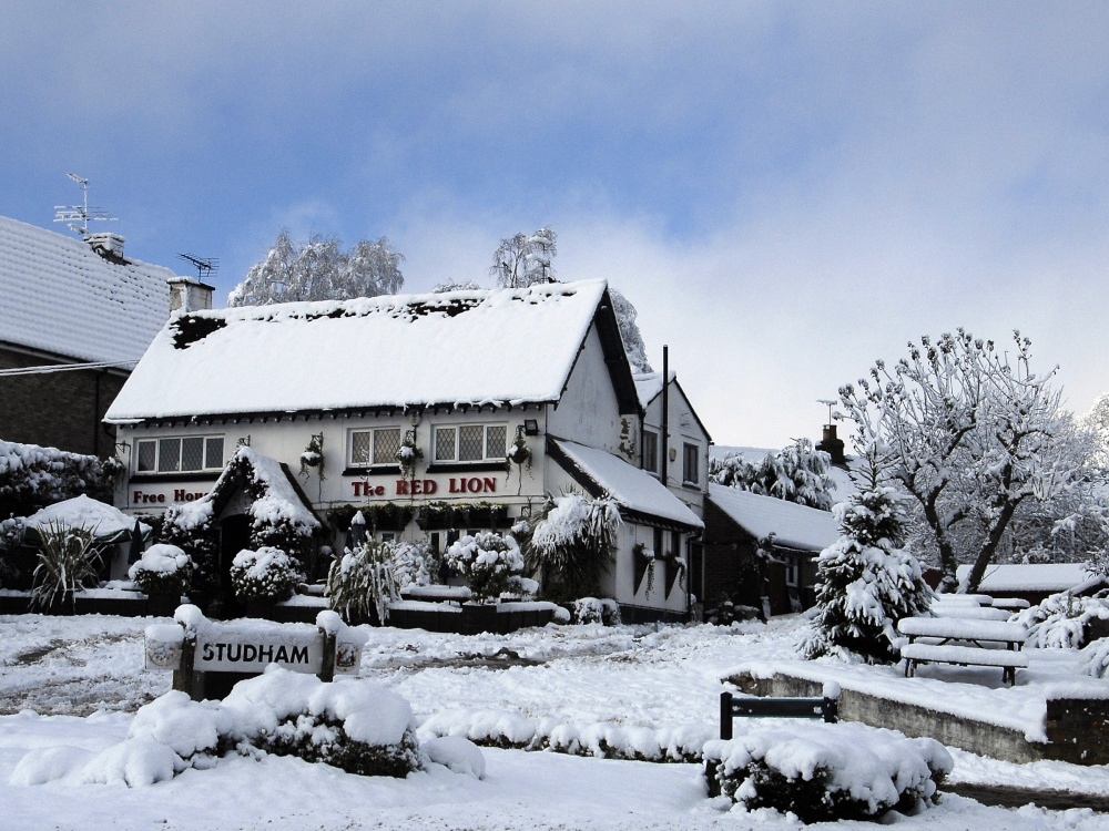 The Red Lion pub, Studham
