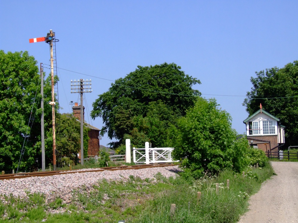 Scopwick Level Crossing, Lincolnshire - 4 June 2010