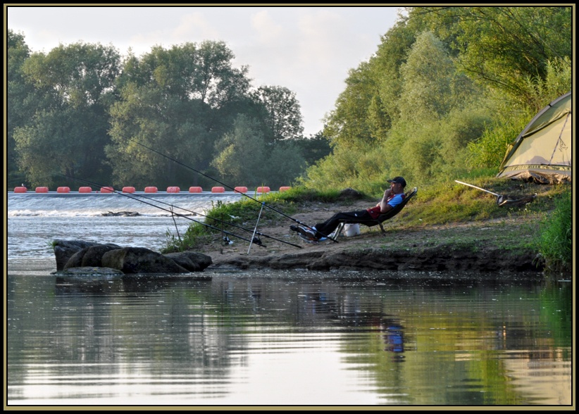 Photograph of Fishing below Lincomb Weir on the River Severn.